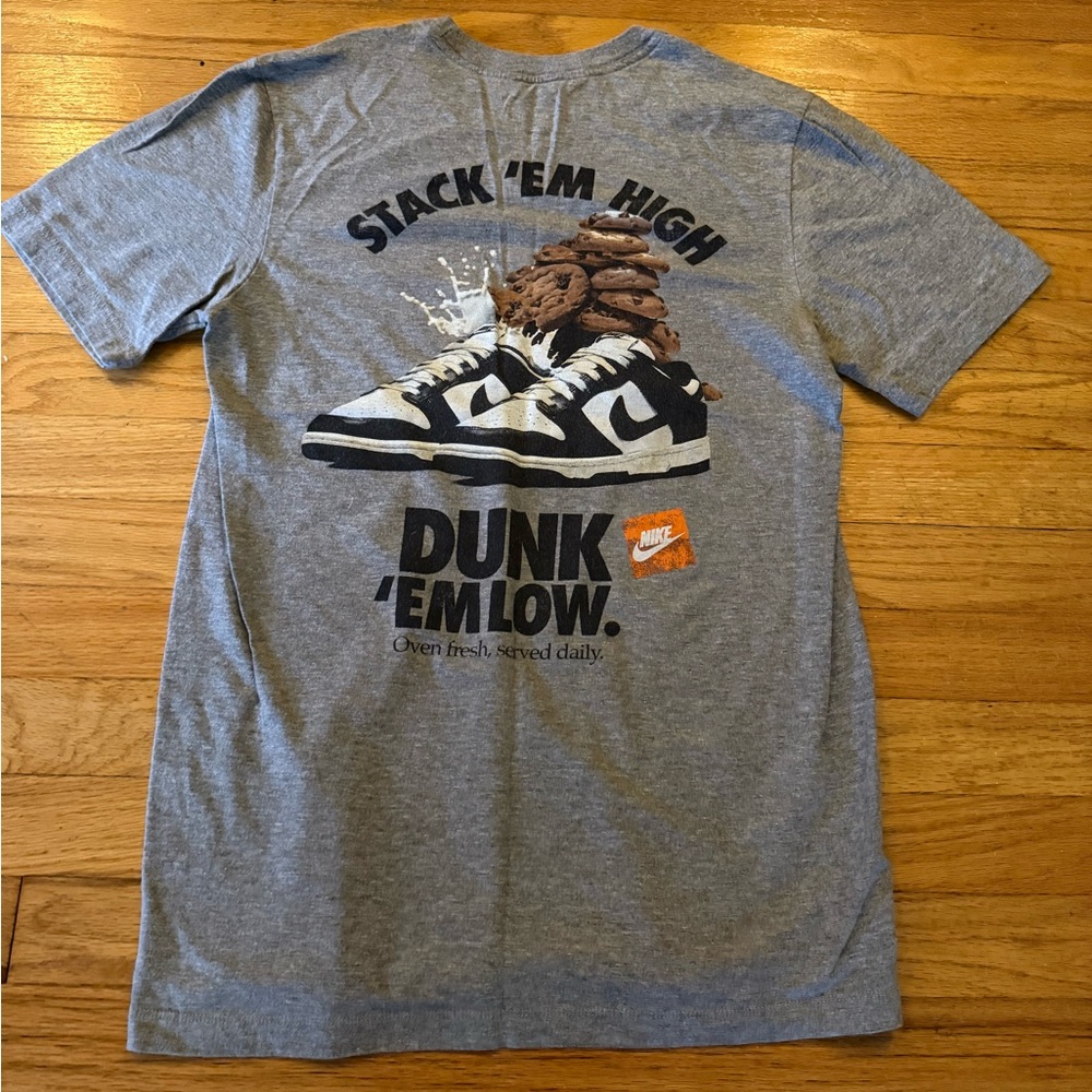 Nike Heather Gray Graphic Tee